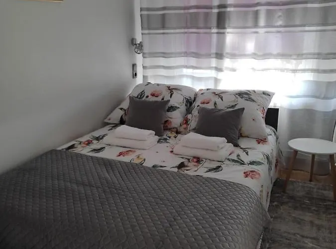 Red アパート オルシュティン